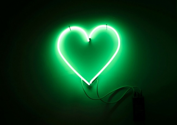 Что означает зеленое сердце VK?